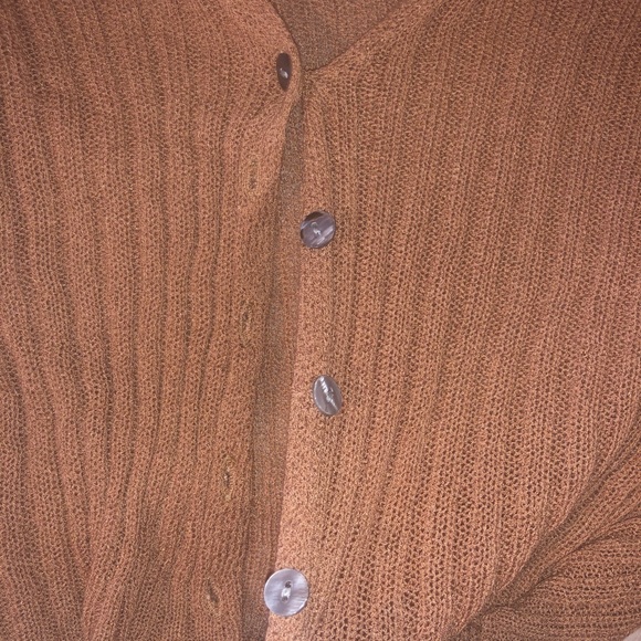 Two cropped sweater tops - Picture 6 of 6